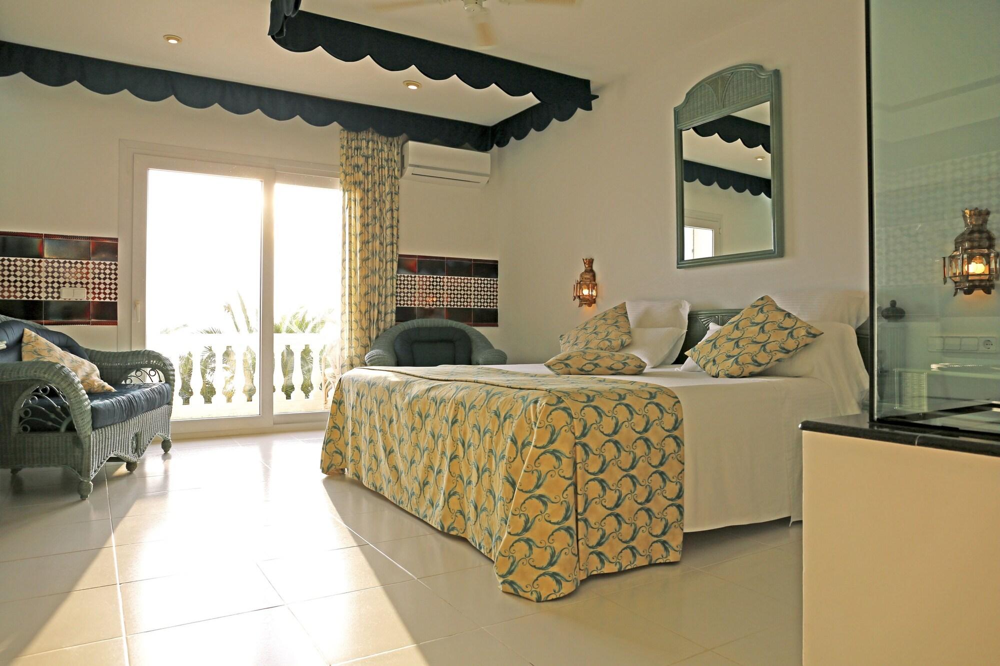 Hotel Vistabella Roses Dış mekan fotoğraf
