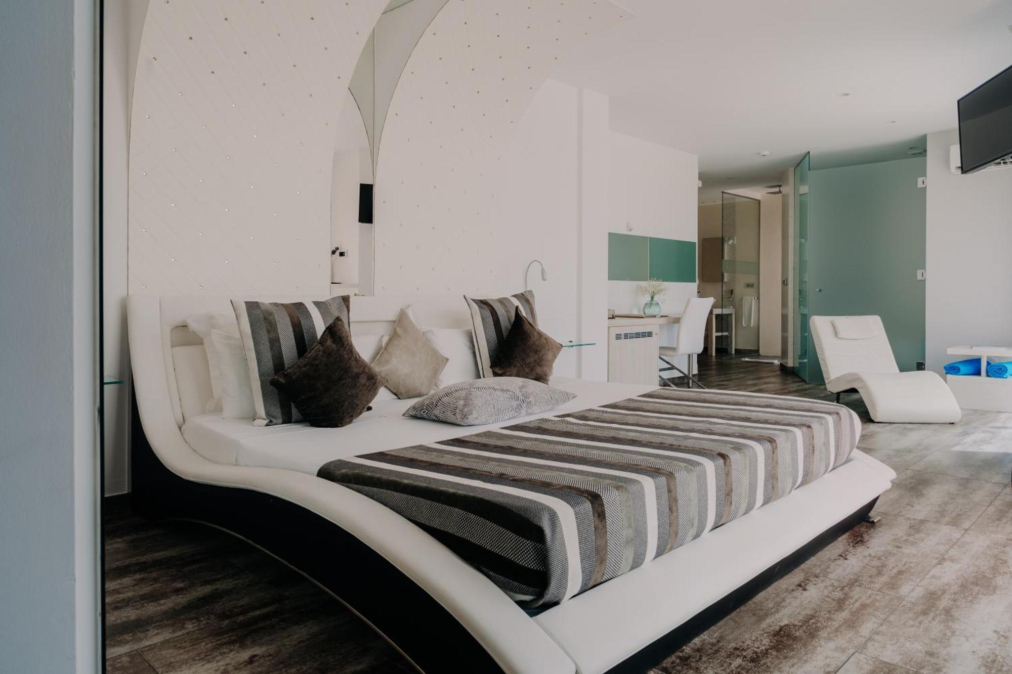 Hotel Vistabella Roses Oda fotoğraf