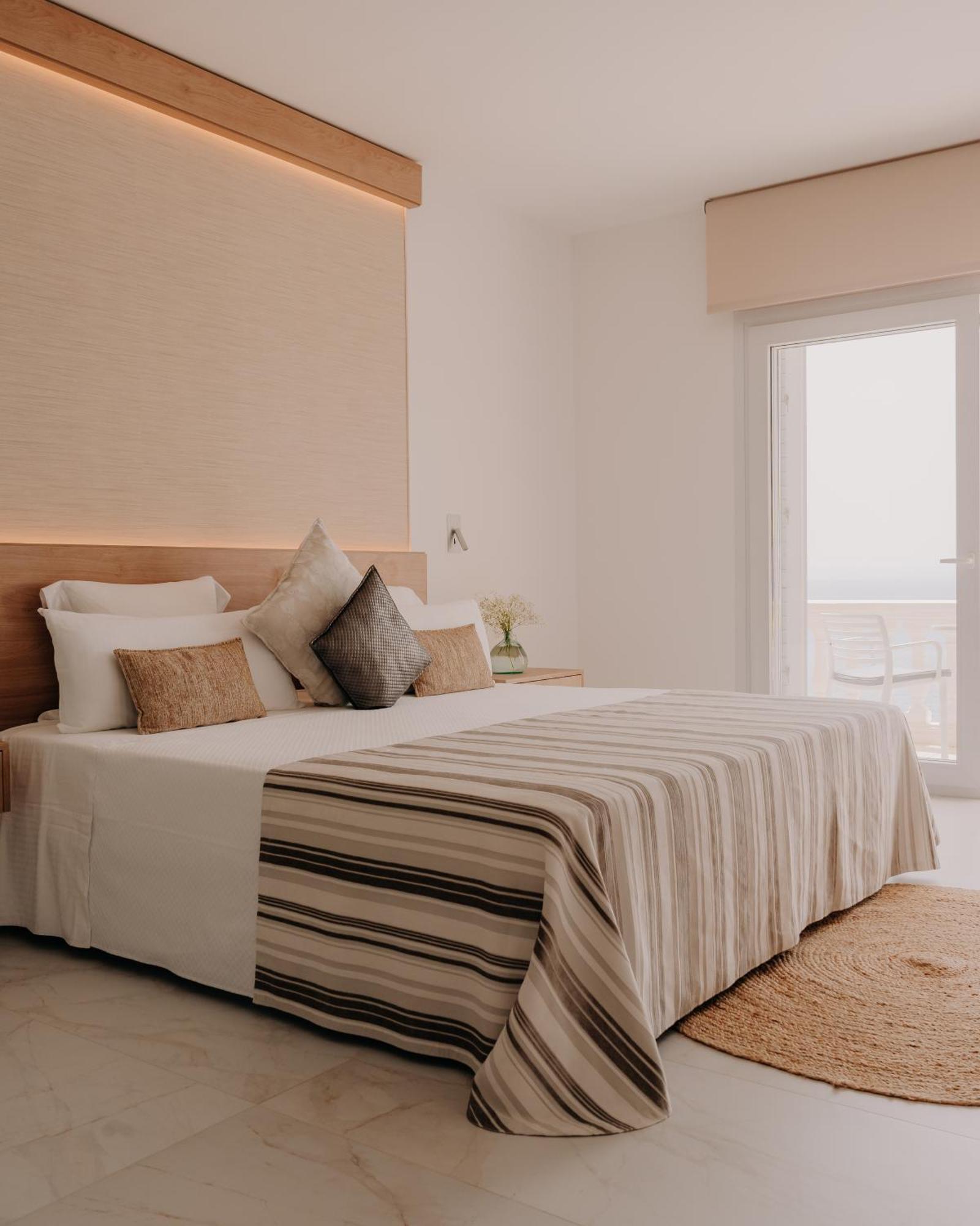 Hotel Vistabella Roses Oda fotoğraf