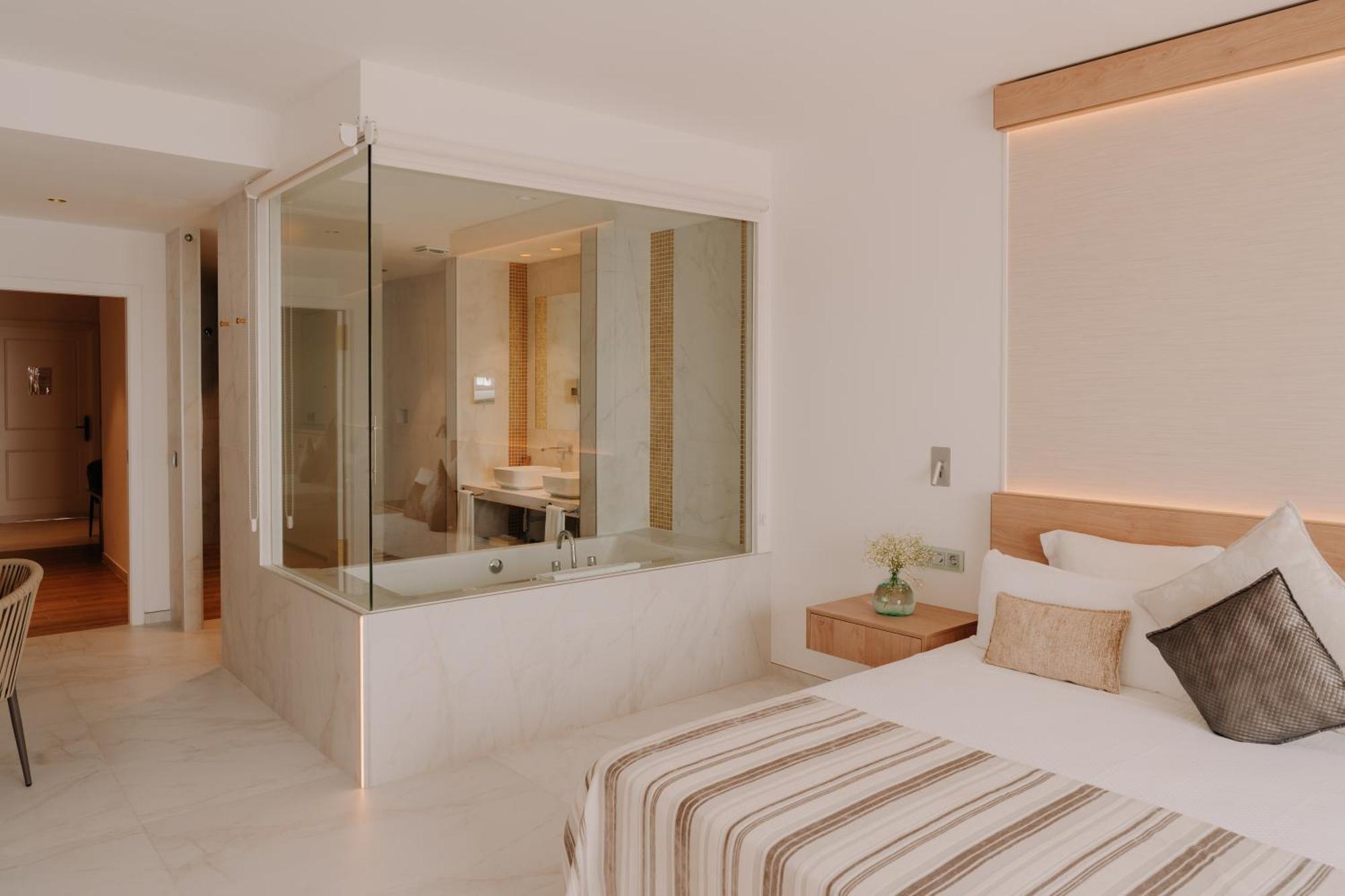 Hotel Vistabella Roses Dış mekan fotoğraf